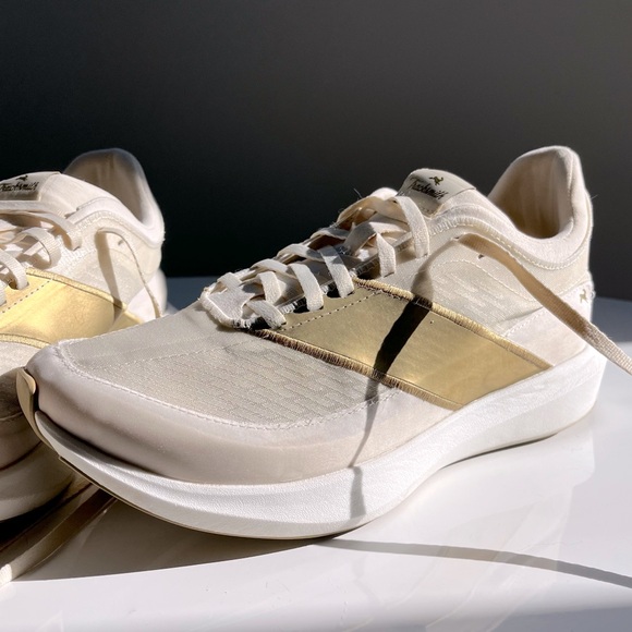 Tracksmith Shoes - Tracksmith Women's Tracksmith Eliot Racer Size 7.5Ivory/Gold / 7.5 / US Women